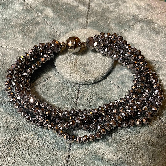 Sparkling 5 Strand Faceted Crystal Glass Beaded Bracelet with Magnetic Closure - Picture 1 of 12